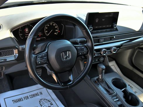 Used 2025 Honda Civic Sport image 14