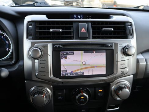 Used 2014 Toyota 4Runner SR5 image 19