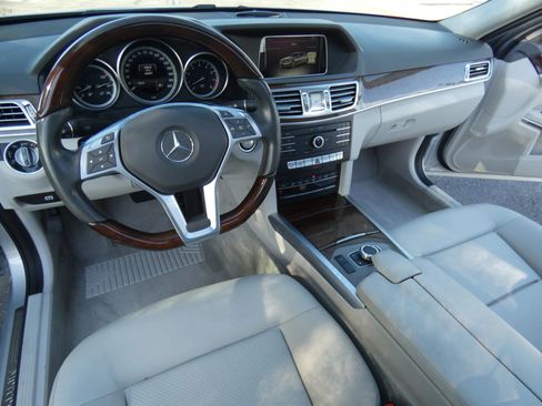 Used 2016 Mercedes-Benz E 350 Sedan w/ Premium Package image 19