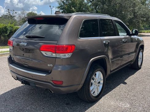 Used 2017 Jeep Grand Cherokee Overland AWD/4WD image 3