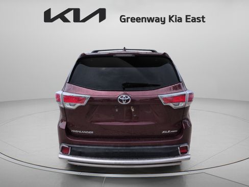 Used 2016 Toyota Highlander XLE AWD/4WD image 6