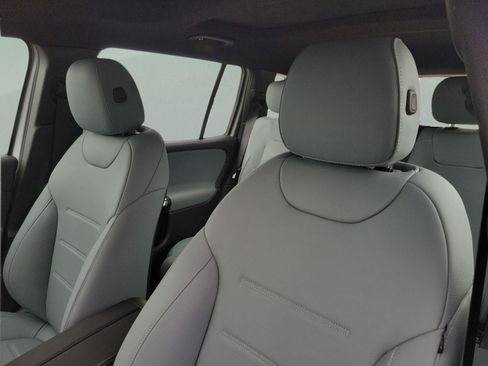 New 2026 Mercedes-Benz GLB 35 AMG 4MATIC image 15