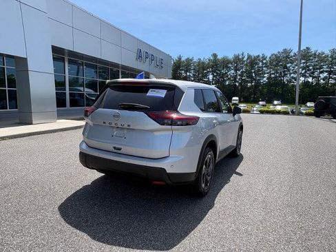 Used 2025 Nissan Rogue SV FWD image 3