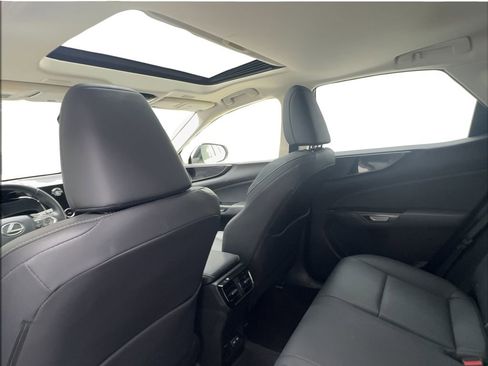 Used 2024 Lexus NX 250 FWD image 23