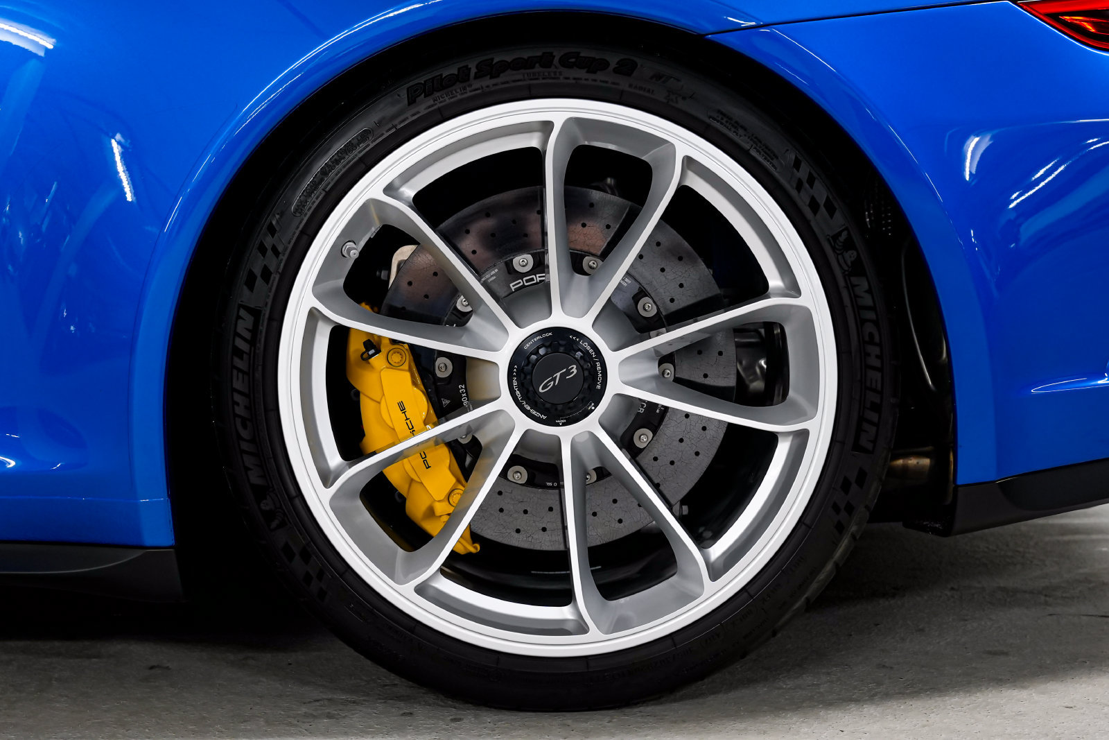 Used 2018 Porsche 911 GT3 RWD image 44