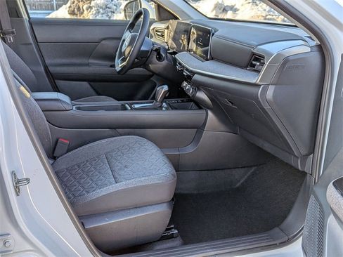 Used 2025 Nissan Kicks SV image 20