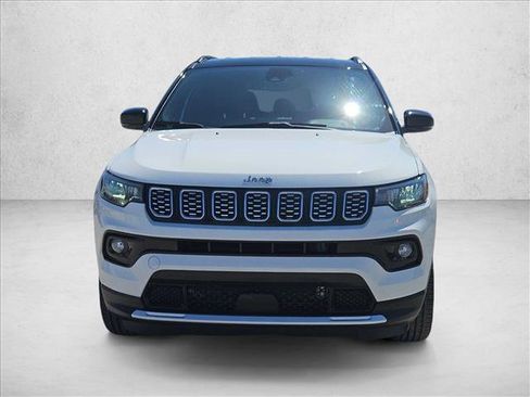 Used 2025 Jeep Compass Limited AWD/4WD image 2