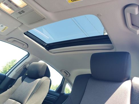 Used 2020 Honda Accord EX image 17