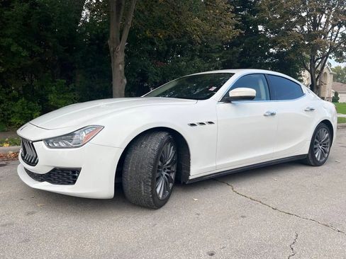 Used 2018 Maserati Ghibli S image 11
