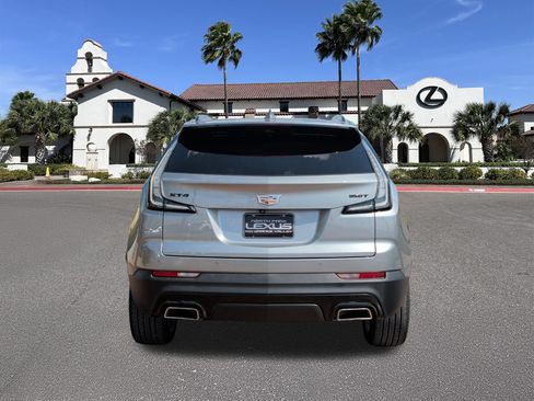 Used 2023 Cadillac XT4 Sport w/ Enhanced Visibility Package FWD image 3