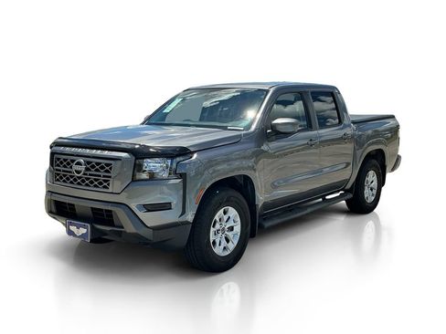 Used 2024 Nissan Frontier SV RWD image 3
