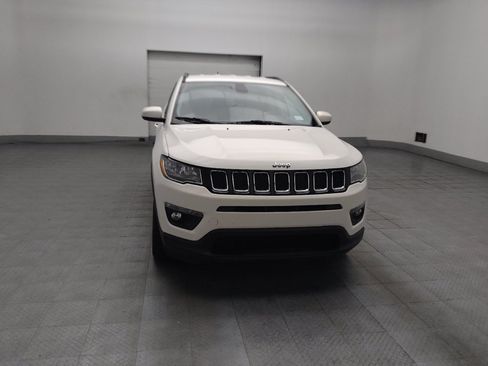 Used 2018 Jeep Compass Latitude w/ Cold Weather Group AWD/4WD image 14