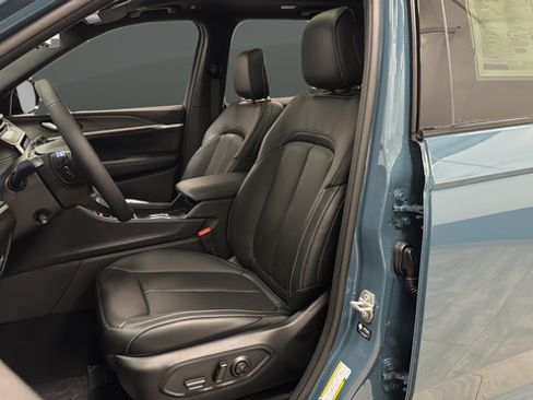 New 2026 Jeep Grand Cherokee Limited AWD/4WD image 9