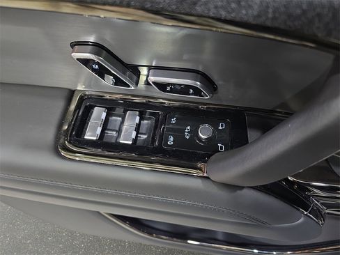 Used 2024 Land Rover Range Rover Sport Dynamic SE image 31