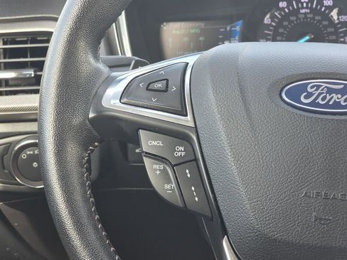 Used 2019 Ford Fusion SE w/ Equipment Group 151A FWD image 18