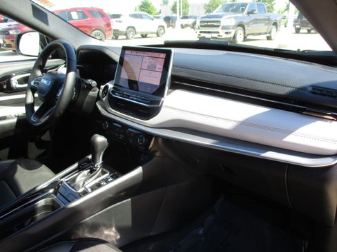 Used 2024 Jeep Compass Limited w/ Elite Group AWD/4WD image 44