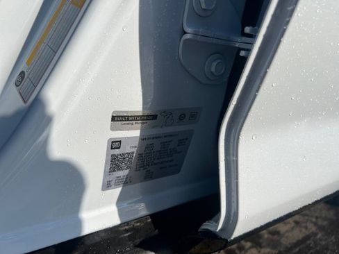 New 2026 Chevrolet Traverse RS w/ LPO, Floor Liner Package image 27