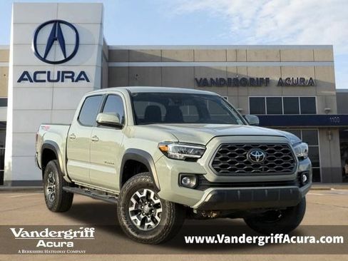 Used 2022 Toyota Tacoma TRD Off-Road AWD/4WD image 1