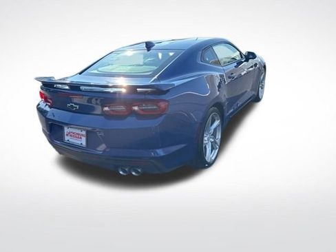 Used 2024 Chevrolet Camaro LT w/ Technology Package image 6