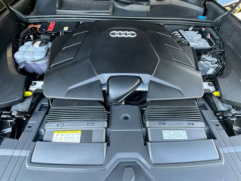 Used 2023 Audi Q8 Premium Plus AWD/4WD image 12