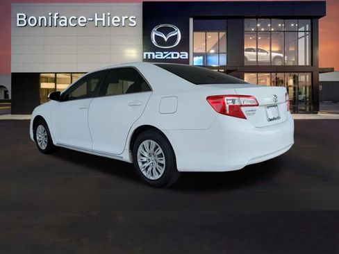 Used 2012 Toyota Camry LE image 25