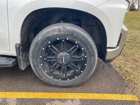 Used 2019 Chevrolet Silverado 1500 LT image 4