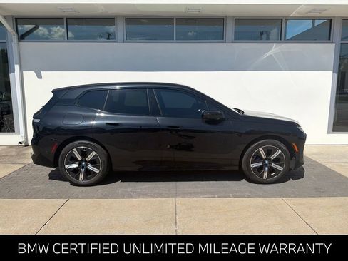 Used 2024 BMW iX xDrive50 w/ Sport Package AWD/4WD image 4