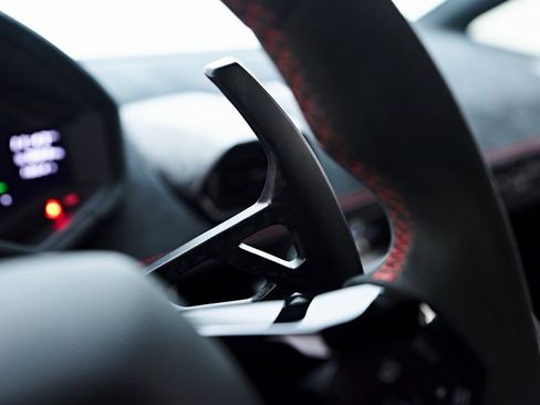 Used 2018 Lamborghini Huracan Performante image 75