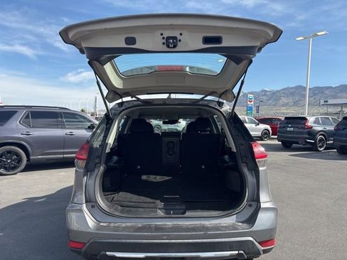 Used 2019 Nissan Rogue S image 24