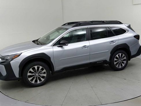 New 2025 Subaru Outback Limited image 5