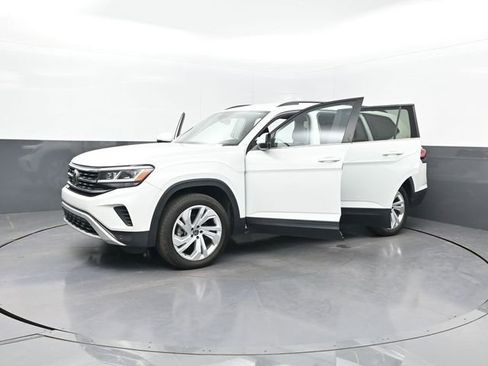 Used 2021 Volkswagen Atlas SE w/ Towing Package FWD image 29