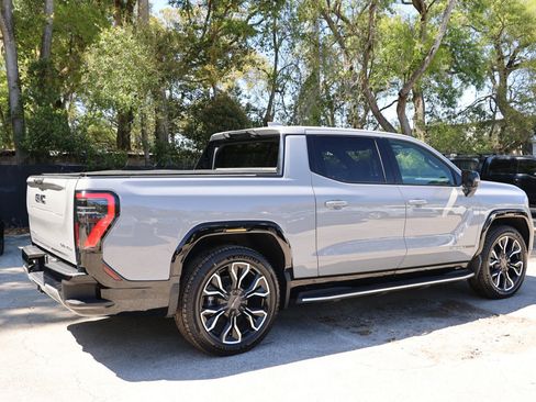 Used 2024 GMC Sierra EV Denali image 31