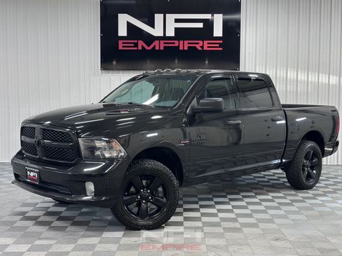 Used 2016 RAM 1500 Express w/ Black Ram 1500 Express Group AWD/4WD image 1