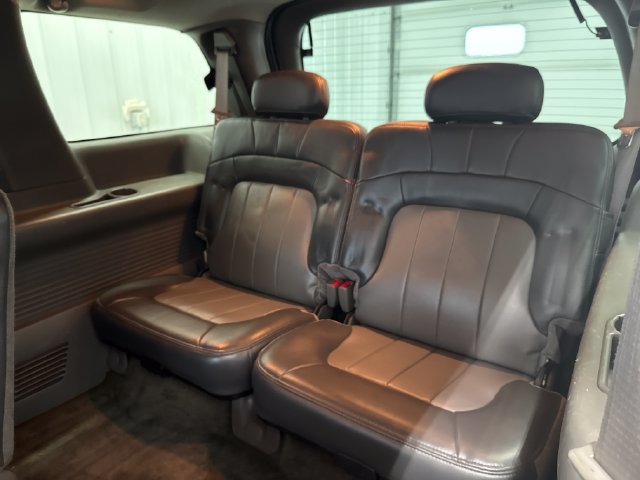 Used 2004 GMC Envoy XL SLT w/ 1SD Preferred Equipment Group AWD/4WD image 37