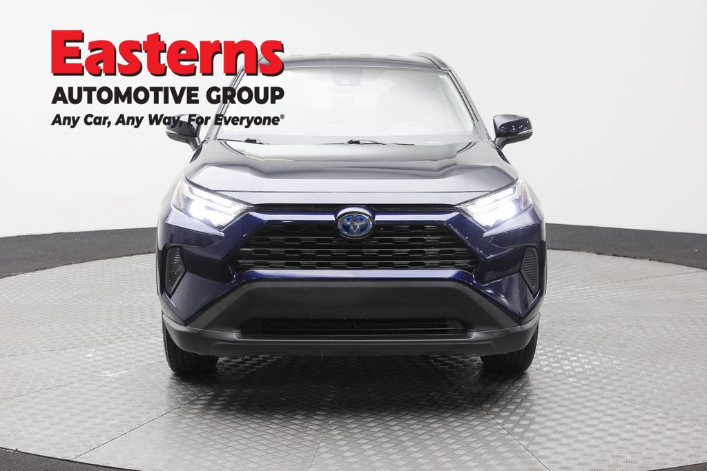 Used 2024 Toyota RAV4 XLE AWD/4WD image 3