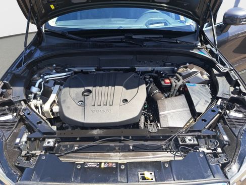 Used 2023 Volvo XC60 B5 Ultimate w/ Climate Package FWD image 30