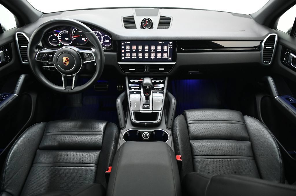 Used 2023 Porsche Cayenne S Platinum AWD/4WD image 24