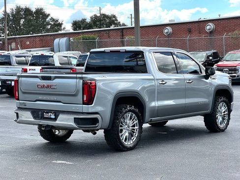 Used 2024 GMC Sierra 1500 SLT AWD/4WD image 7