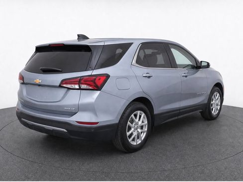 Used 2024 Chevrolet Equinox LT AWD/4WD image 4