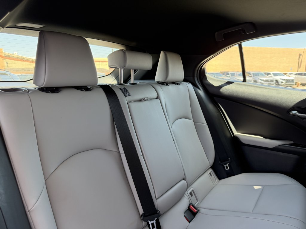 Used 2024 Lexus UX 250h FWD image 35