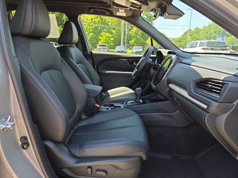 Certified 2025 Subaru Forester Limited w/ Protection Package (1PH) AWD/4WD image 15