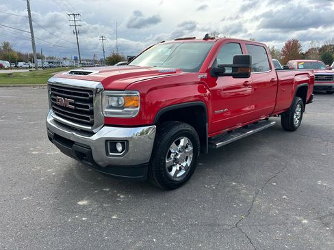 Used 2018 GMC Sierra 3500 SLE image 1