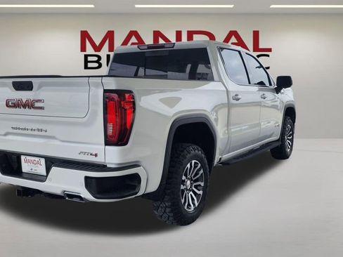 Used 2023 GMC Sierra 1500 AT4 w/ AT4 Premium Package AWD/4WD image 5
