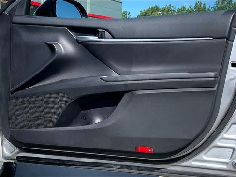 Used 2024 Toyota Camry SE image 23