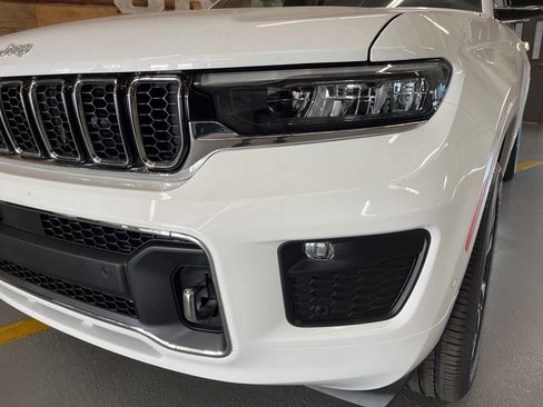 New 2025 Jeep Grand Cherokee L Overland w/ Trailer Tow Package image 15