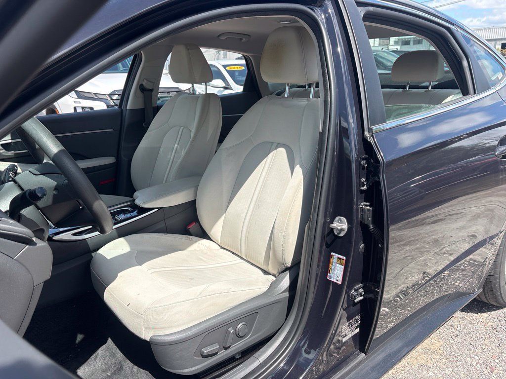 Used 2023 Hyundai Sonata SEL FWD image 9