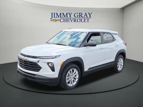 New 2026 Chevrolet TrailBlazer LS w/ LS Convenience Package FWD image 1