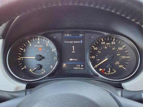 Certified 2021 Nissan Rogue Sport SV image 17