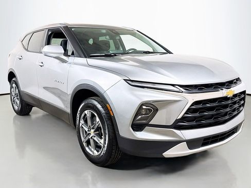 Certified 2026 Chevrolet Blazer LT FWD image 3