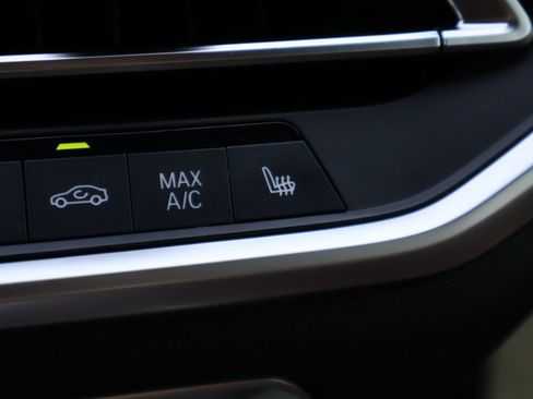 Used 2019 BMW X5 xDrive40i w/ M Sport Package AWD/4WD image 27